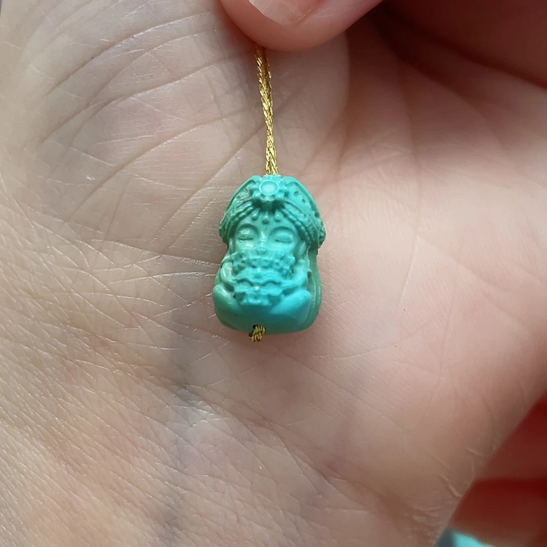 绿松石颈饰未镶嵌