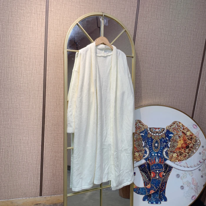 BR176孕妇杏色毛衣开衫90-150微瑕