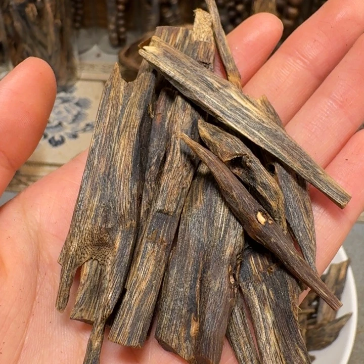 视***o沉香碎屑沉香海南棋楠老白棋高端树心油块料20克
