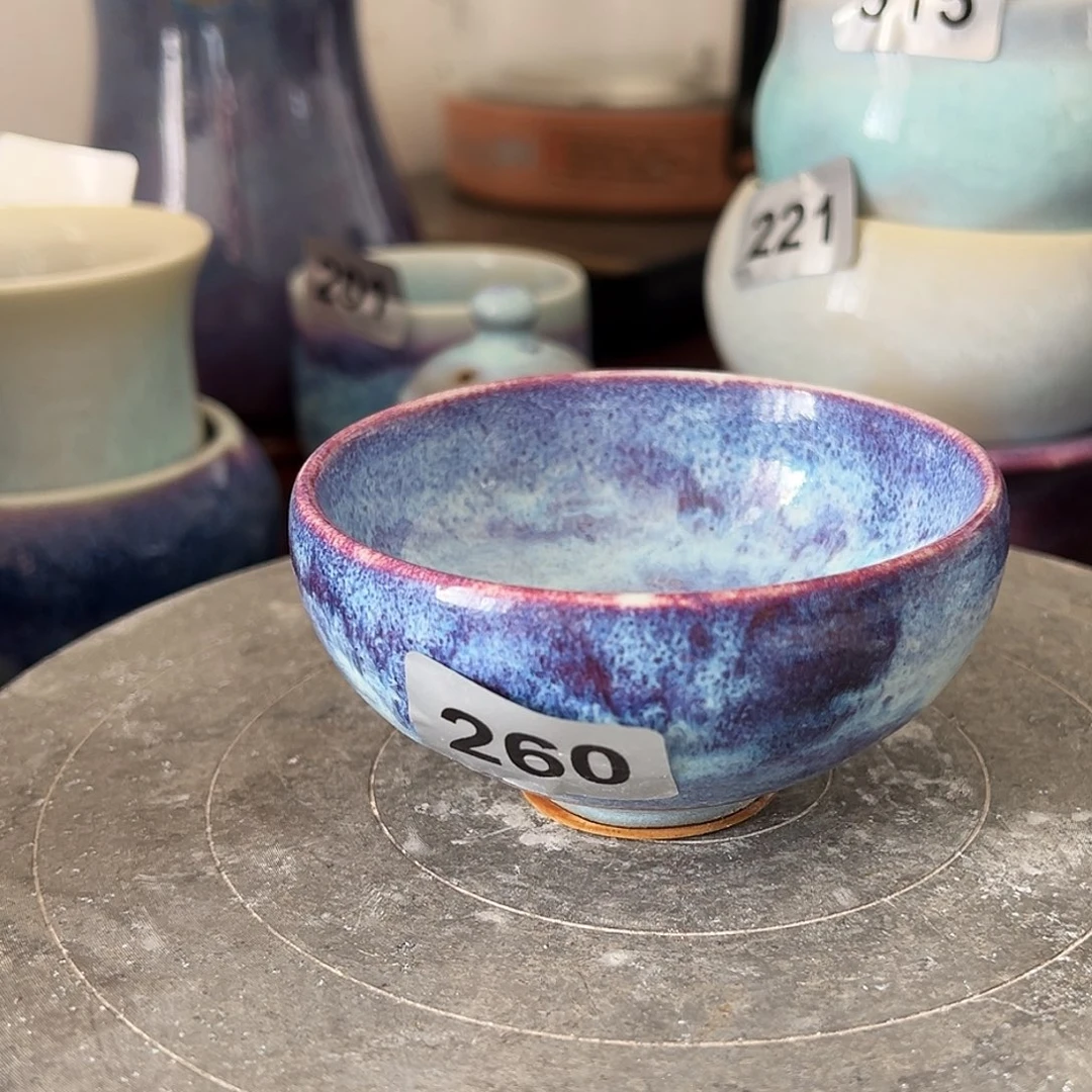 一***闲传统钧瓷工艺品在民间流传