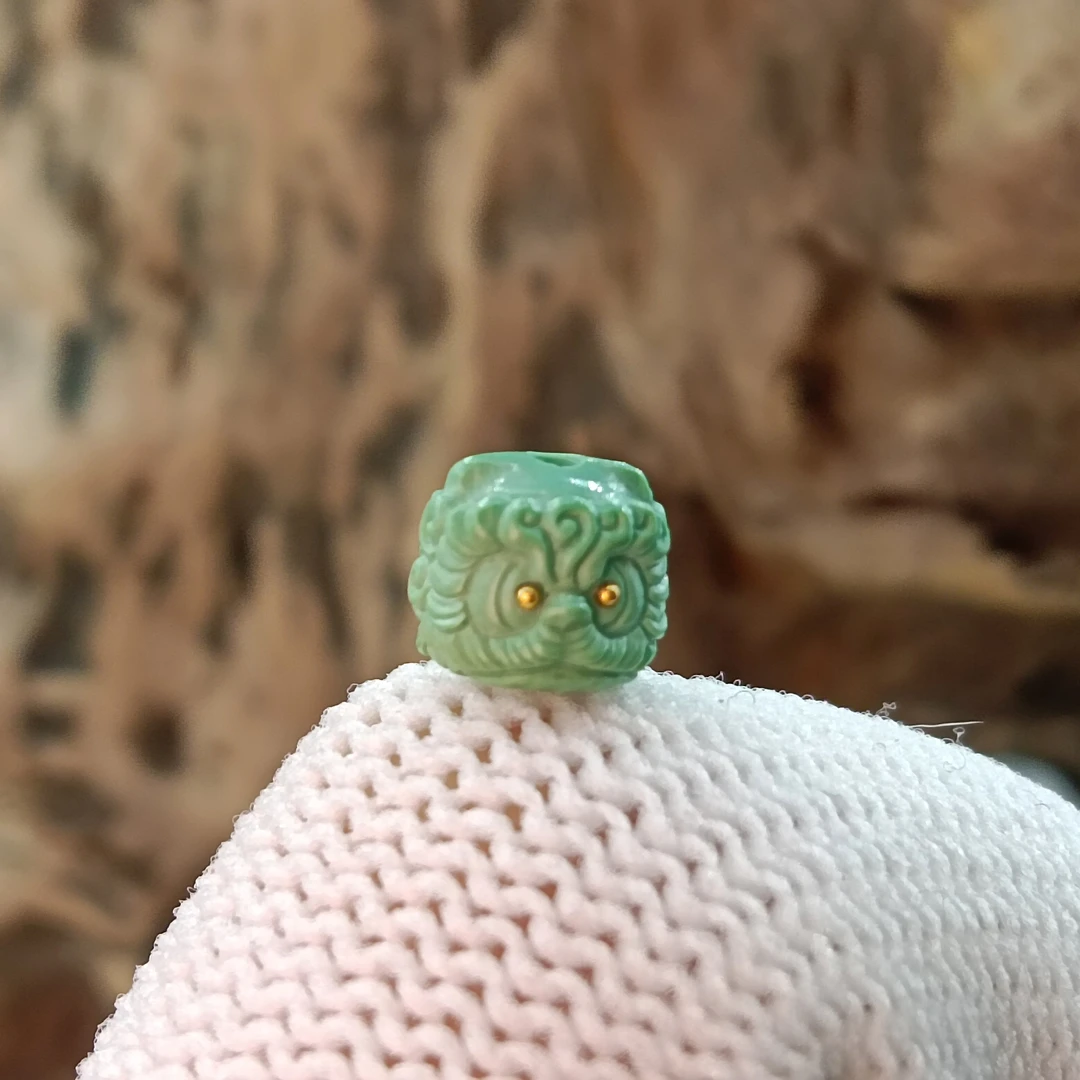 原矿绿松石高瓷精雕吞金兽