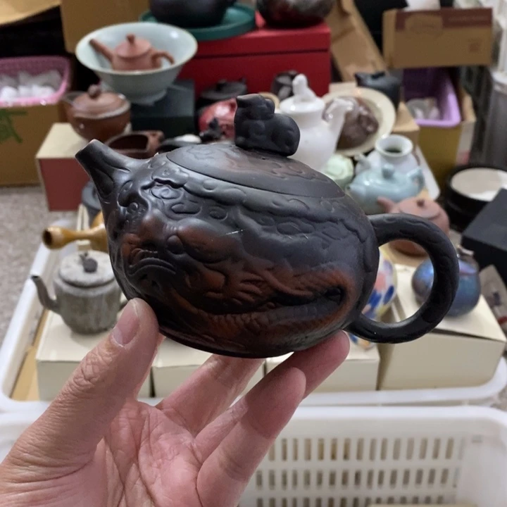 陶瓷艺术品及陶瓷壶