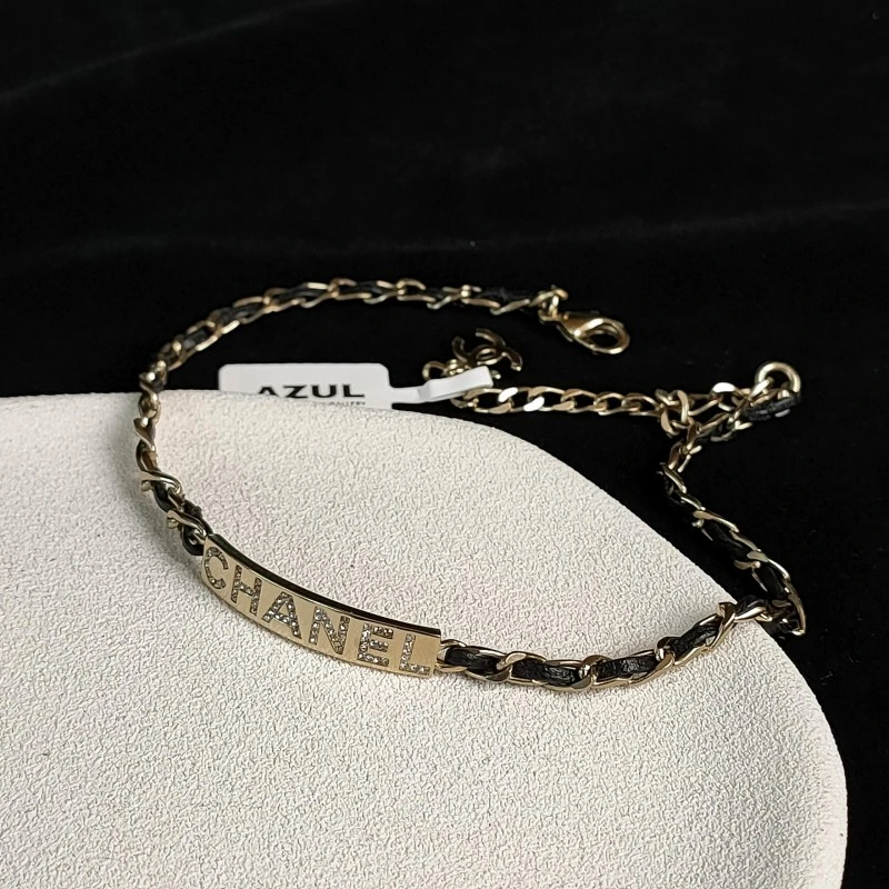95新 Chanel/香奈儿 Azul - 20B黑金满钻字母铭牌皮穿链项链51772