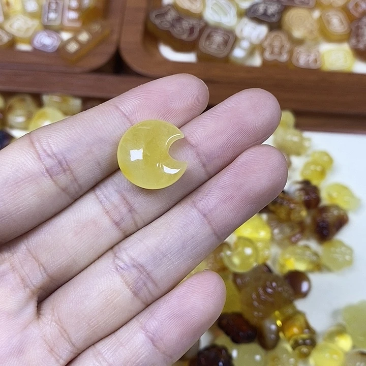 吊坠橄榄核小月亮66