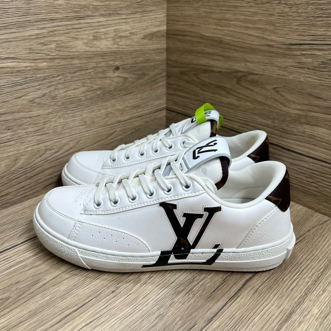95新 LouisVuitton/路易威登 Charlie 棕尾小白鞋 37码/98新