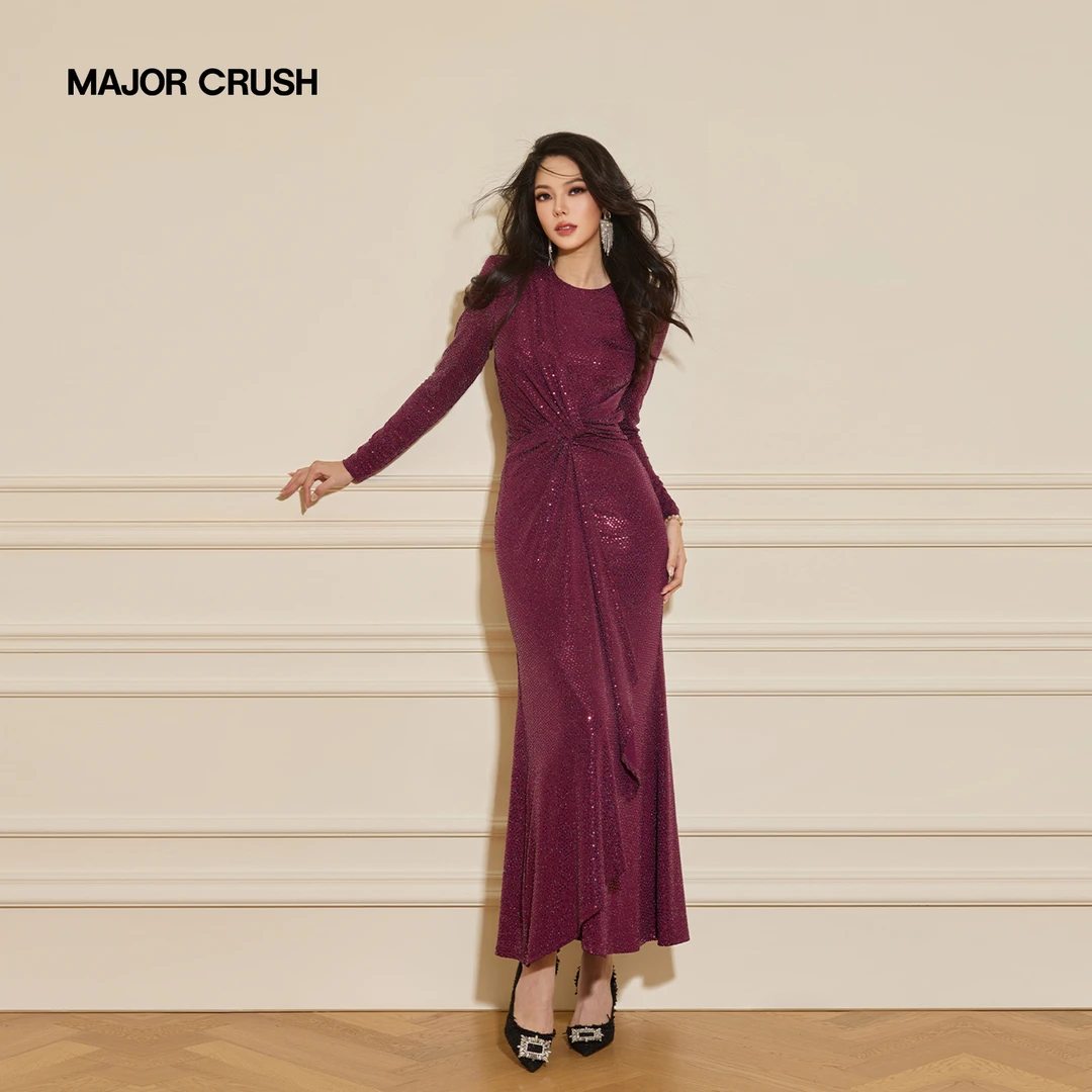 MAJOR CRUSH冬季新款显瘦高贵轻奢性感优雅星河织梦连衣裙7691