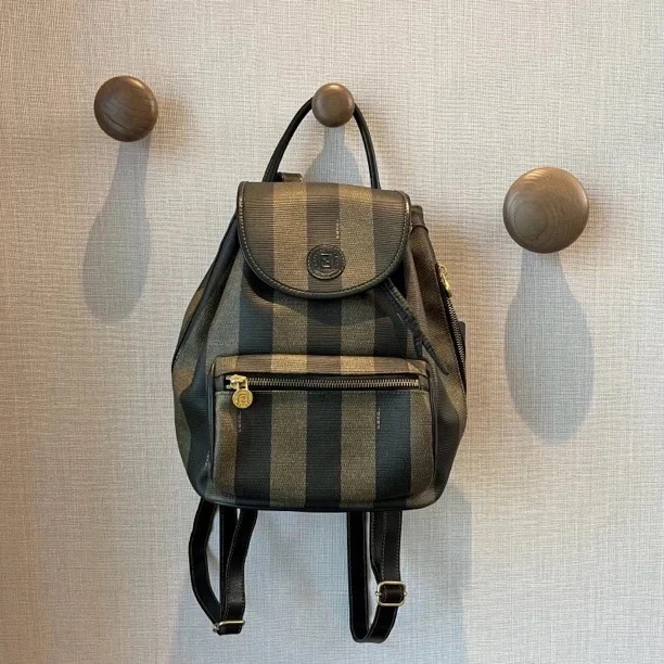 95新 FENDI/芬迪 胡桃木双肩包