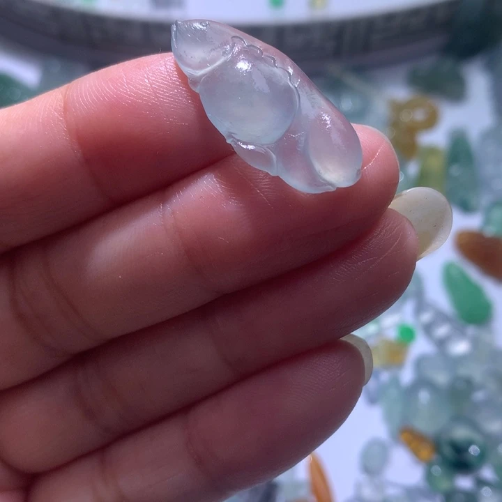 定制翡翠未镶嵌高冰天空蓝鱼