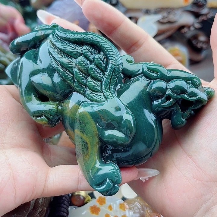 A***哥石英质玉未镶嵌手饰