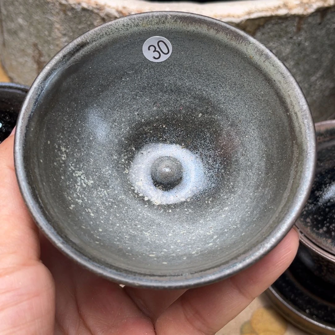 茶盏义兴龙窑坚持真柴烧落灰烧