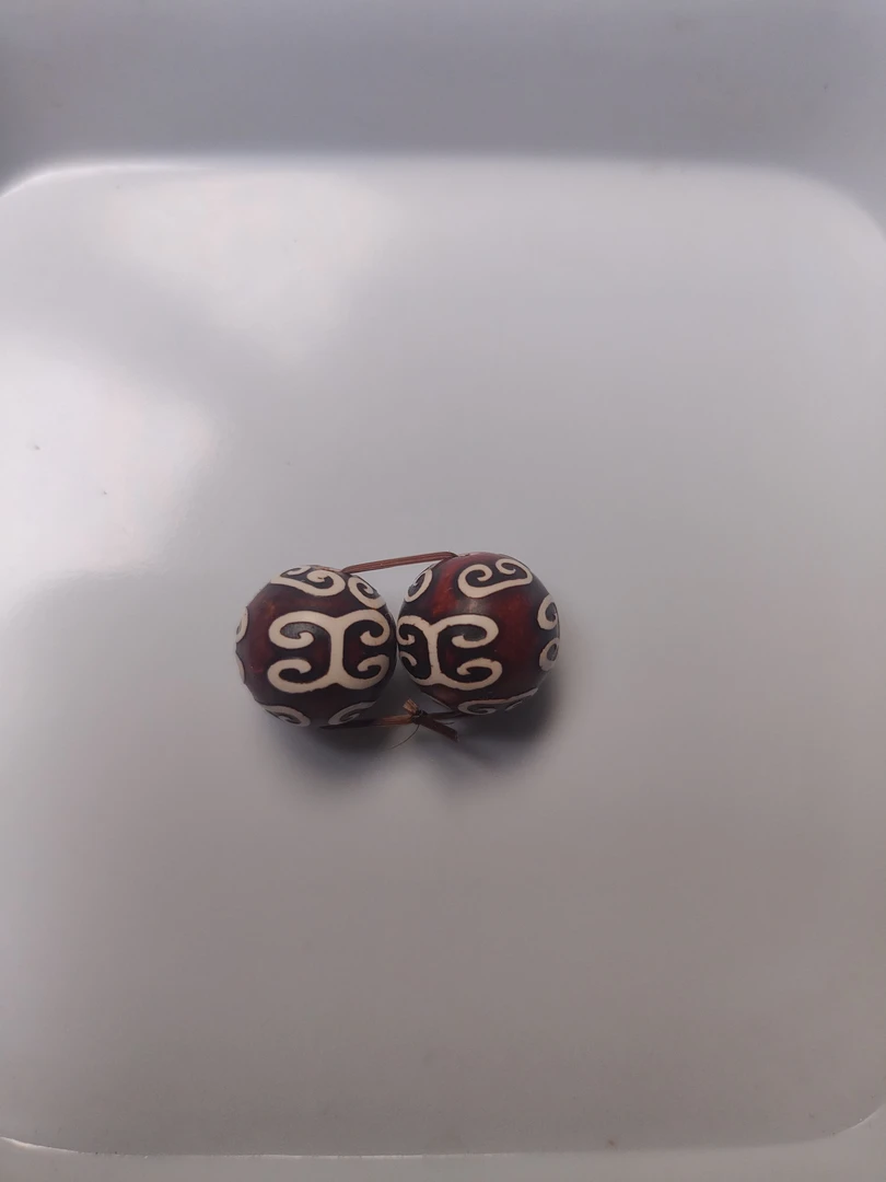 天然玛瑙红色对珠