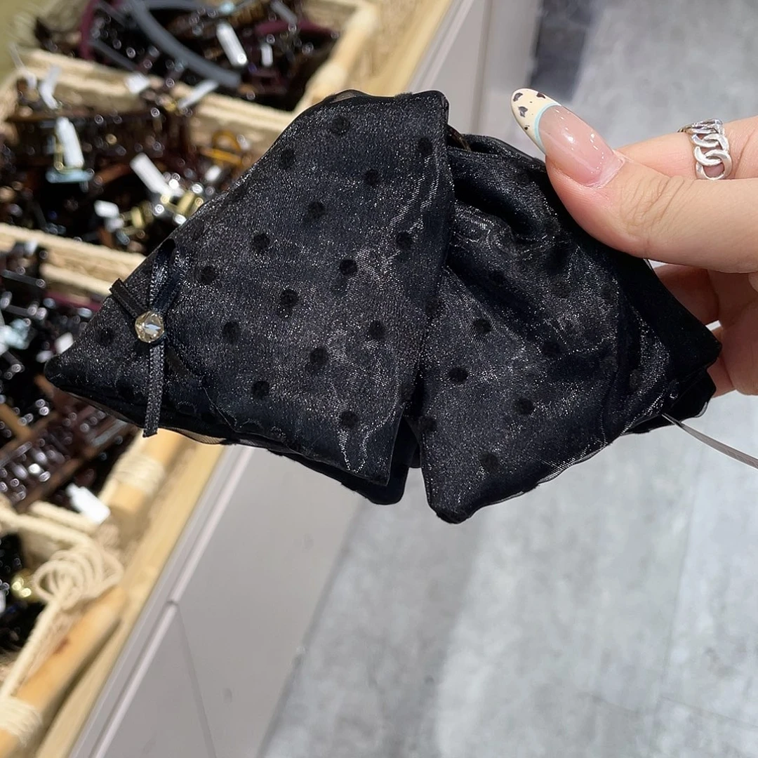 铁合金皮质黑波点三角抓