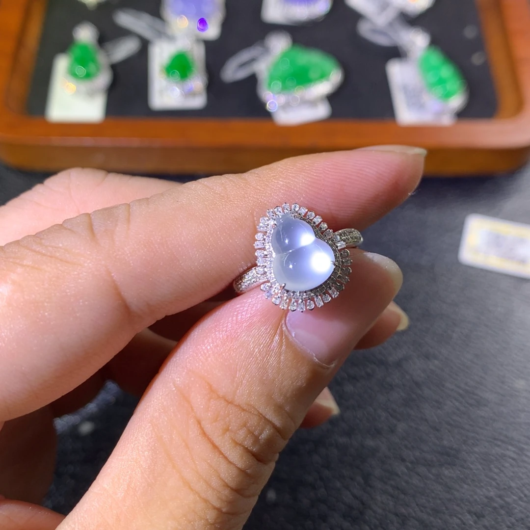 翡翠18K金镶嵌戒指翡翠