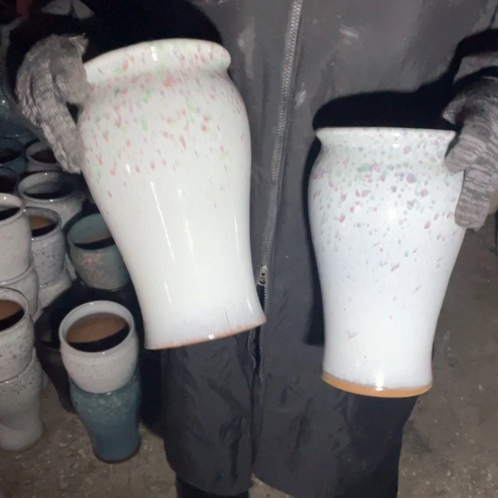 紫砂花盆口15高26瑕疵瑕疵