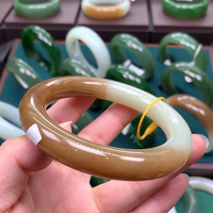 未镶嵌手镯和田玉（糖玉）6263