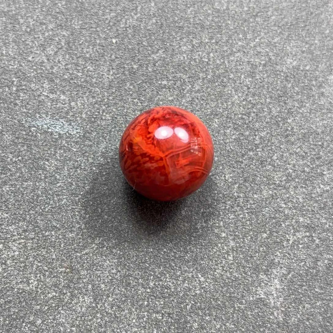 南红玛瑙珠子未镶嵌孙***?