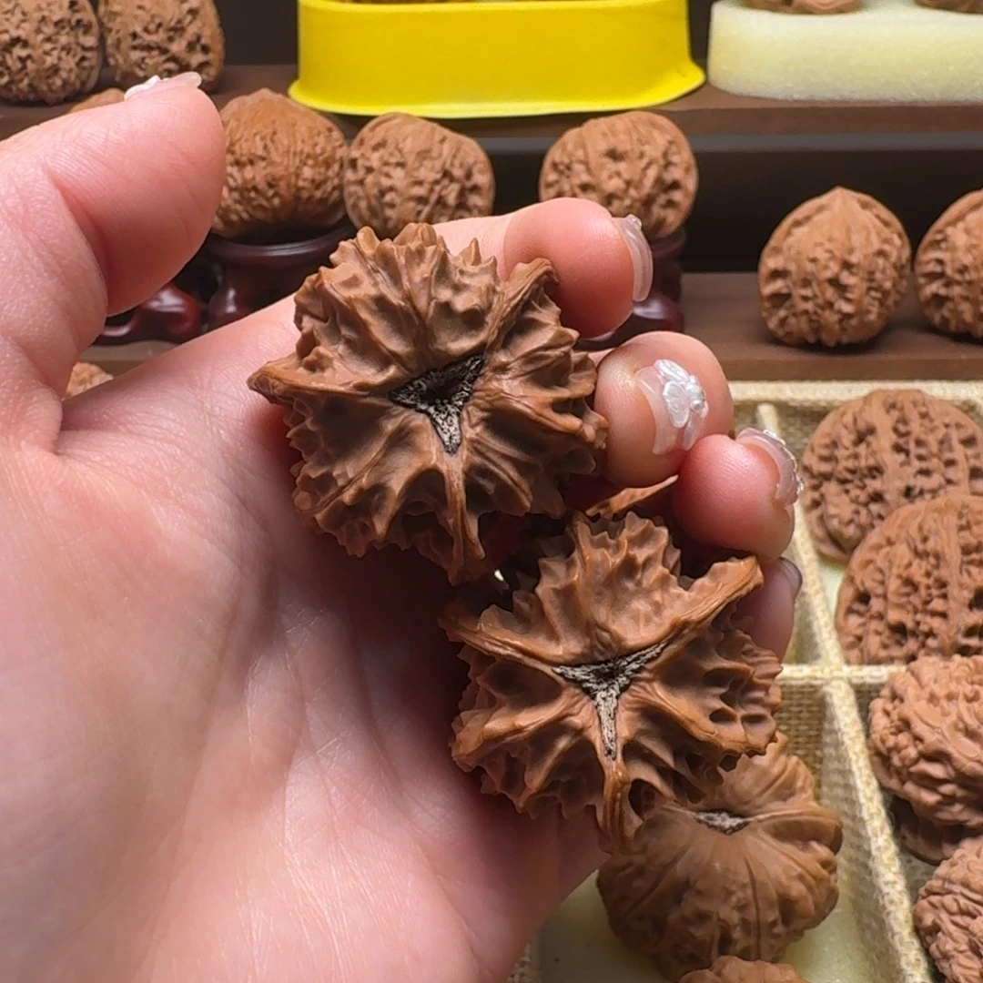 文玩核桃吊坠37三棱