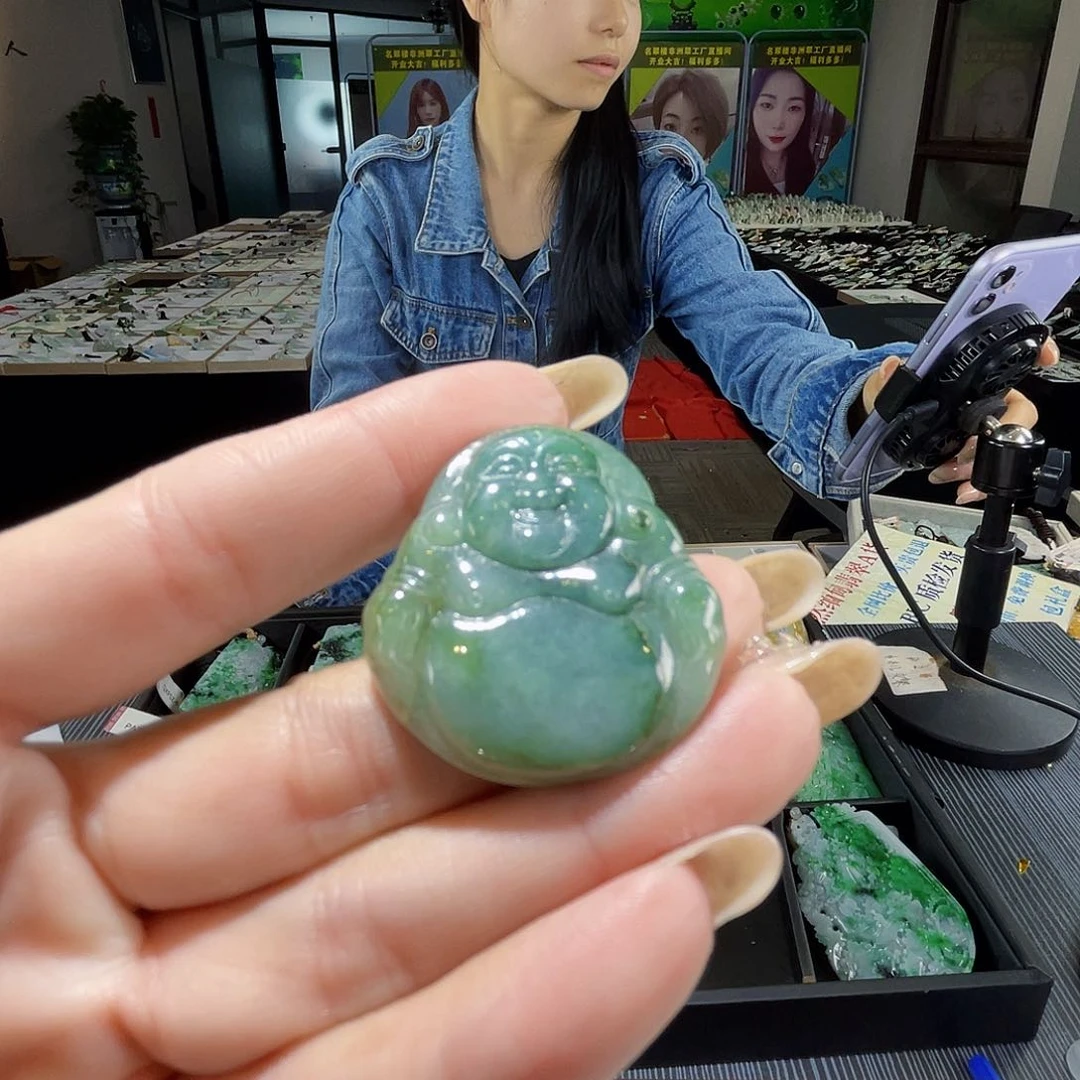 颈饰未镶嵌翡翠一