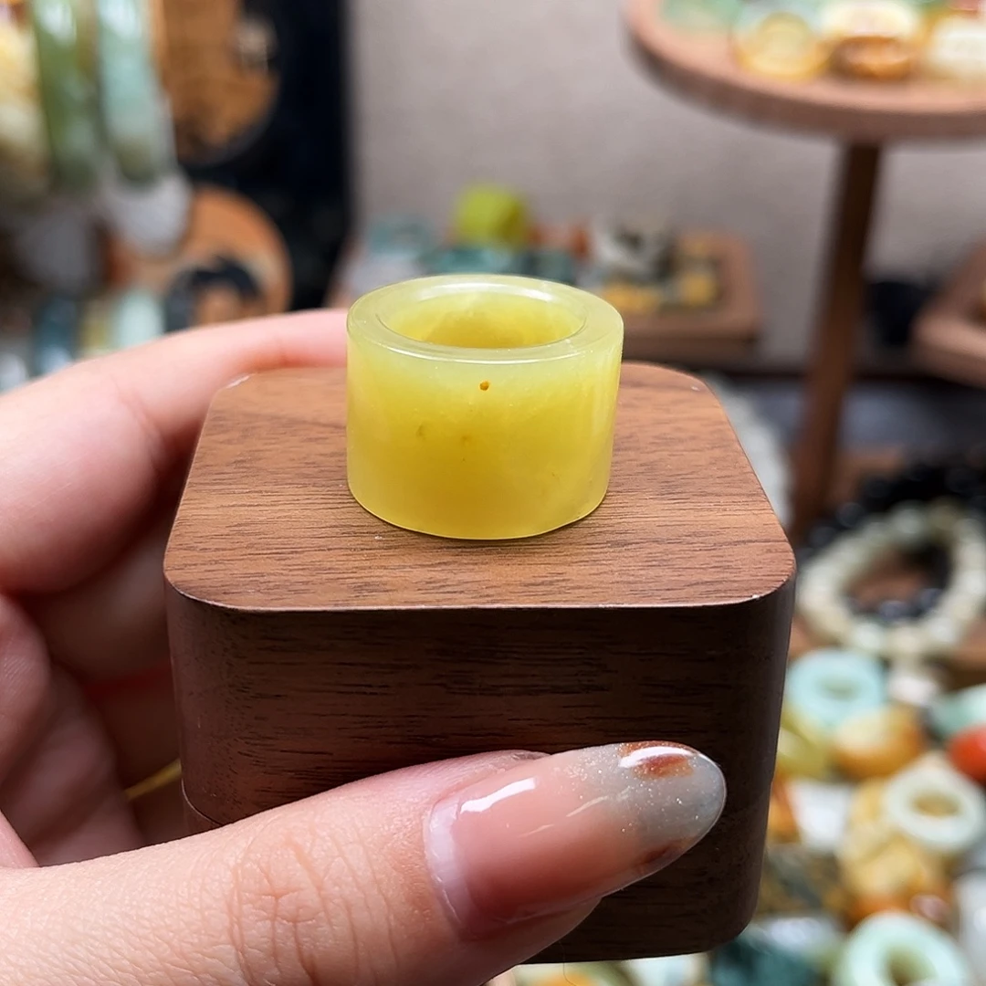 蛇纹石玉未镶嵌戒指17.3