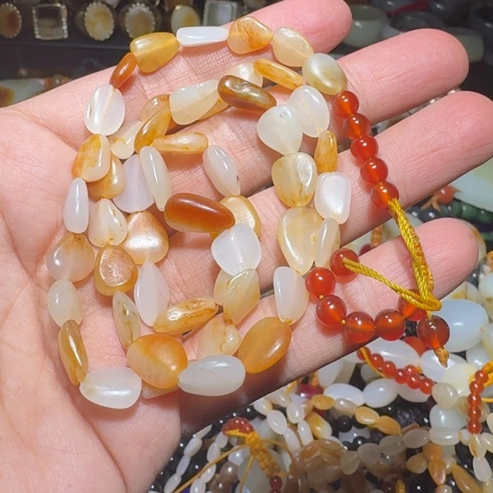 和田玉未镶嵌项链