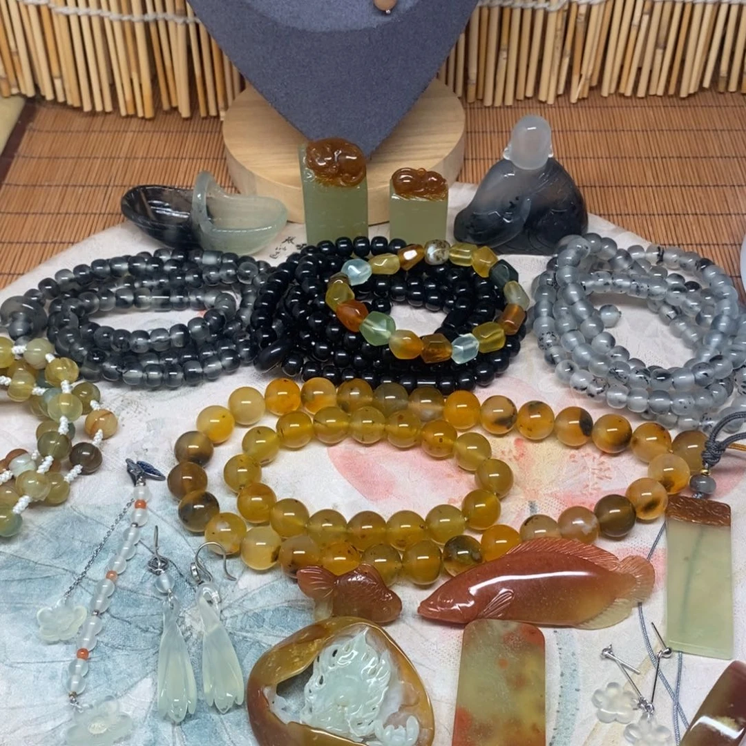 蛇纹石玉未镶嵌珠子