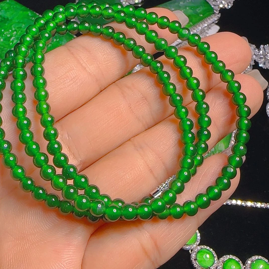 翡翠吊坠(赠链)未镶嵌