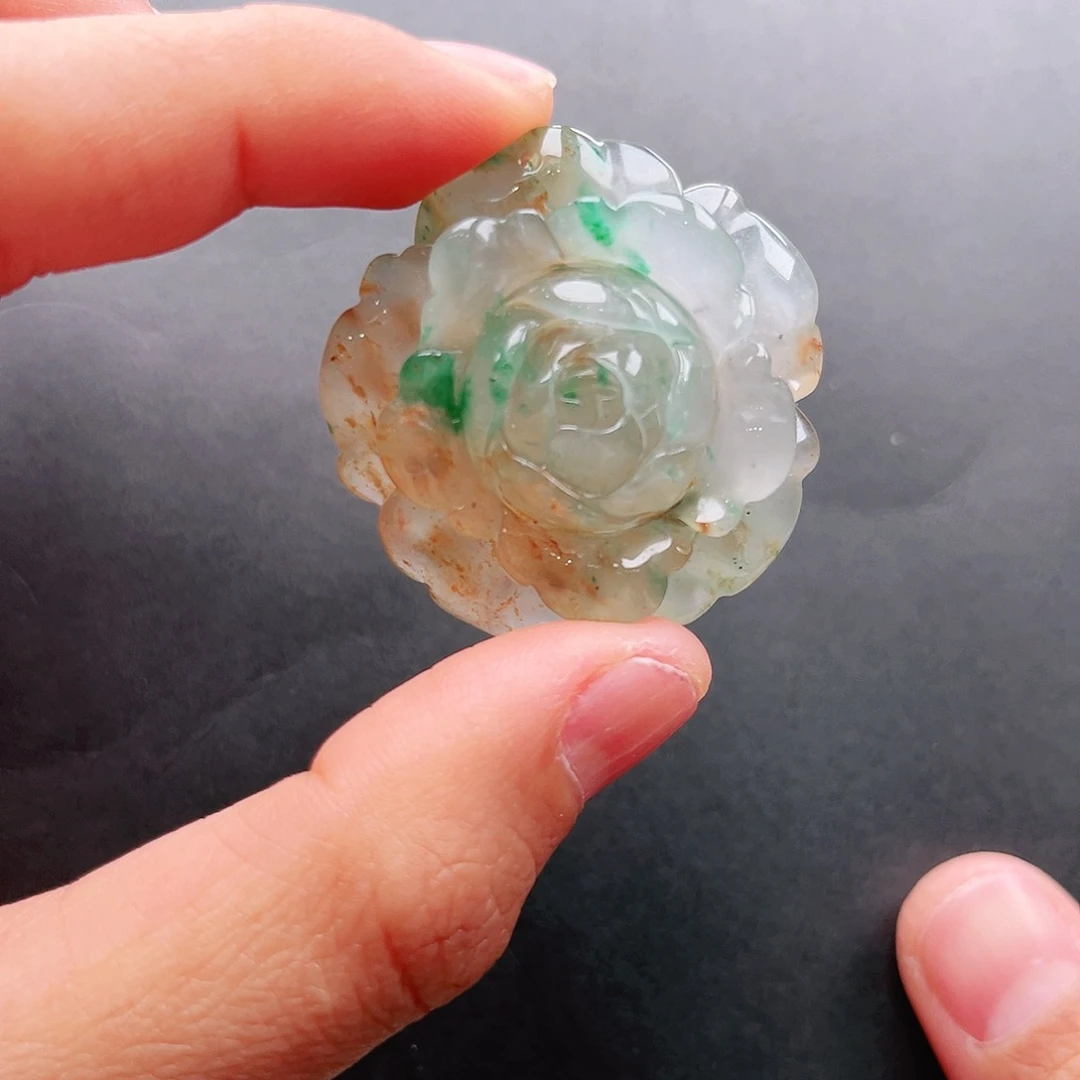 石英质玉未镶嵌吊坠(不含链)三彩牡丹花