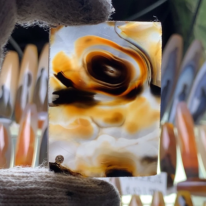 玛瑙/玉髓颈饰未镶嵌188有瑕