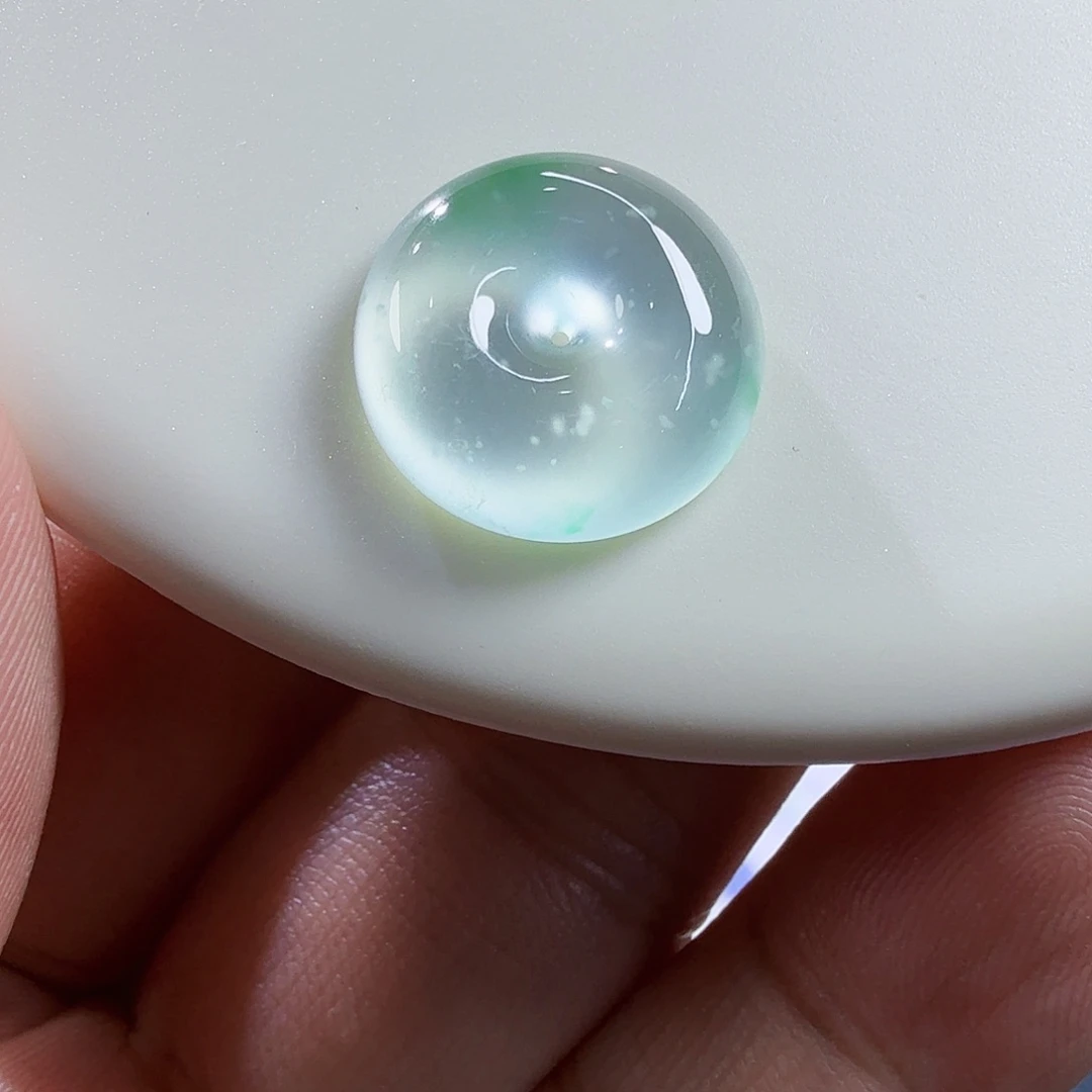 翡翠未镶嵌颈饰裸石