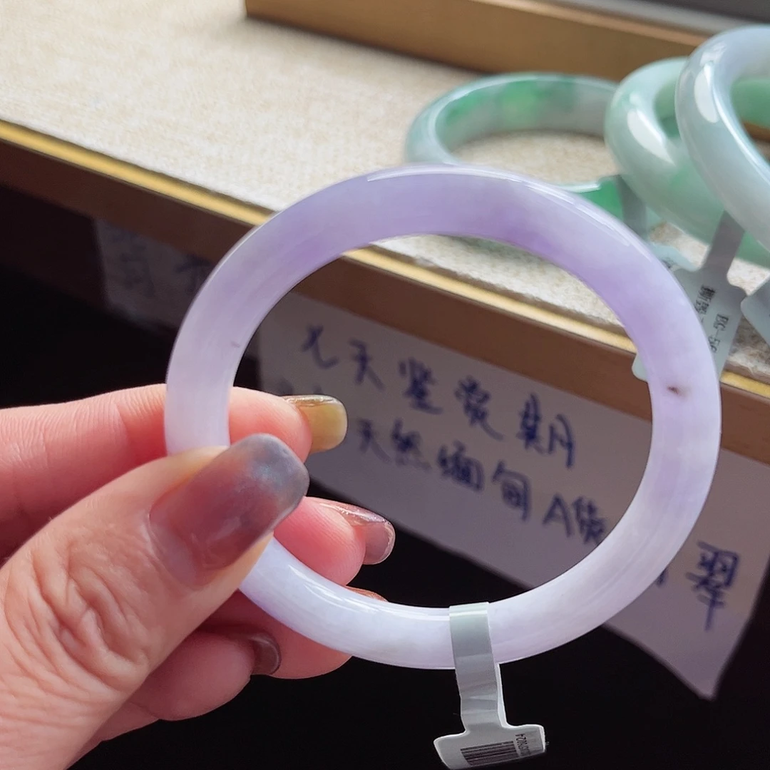 翡翠手镯未镶嵌手镯