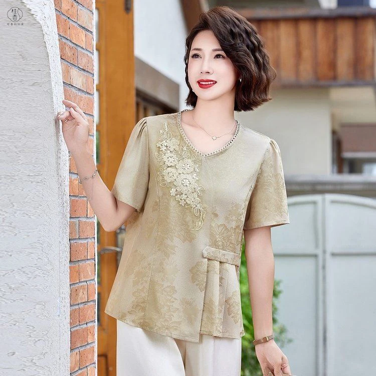 2025夏季新款洋气时尚显瘦透气宽松减龄大码休闲气质中老年妈妈装