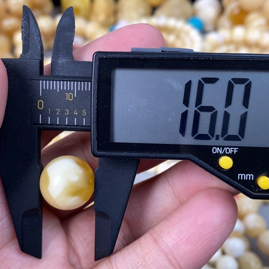 蜜蜡未镶嵌珠宝奇石2.3g