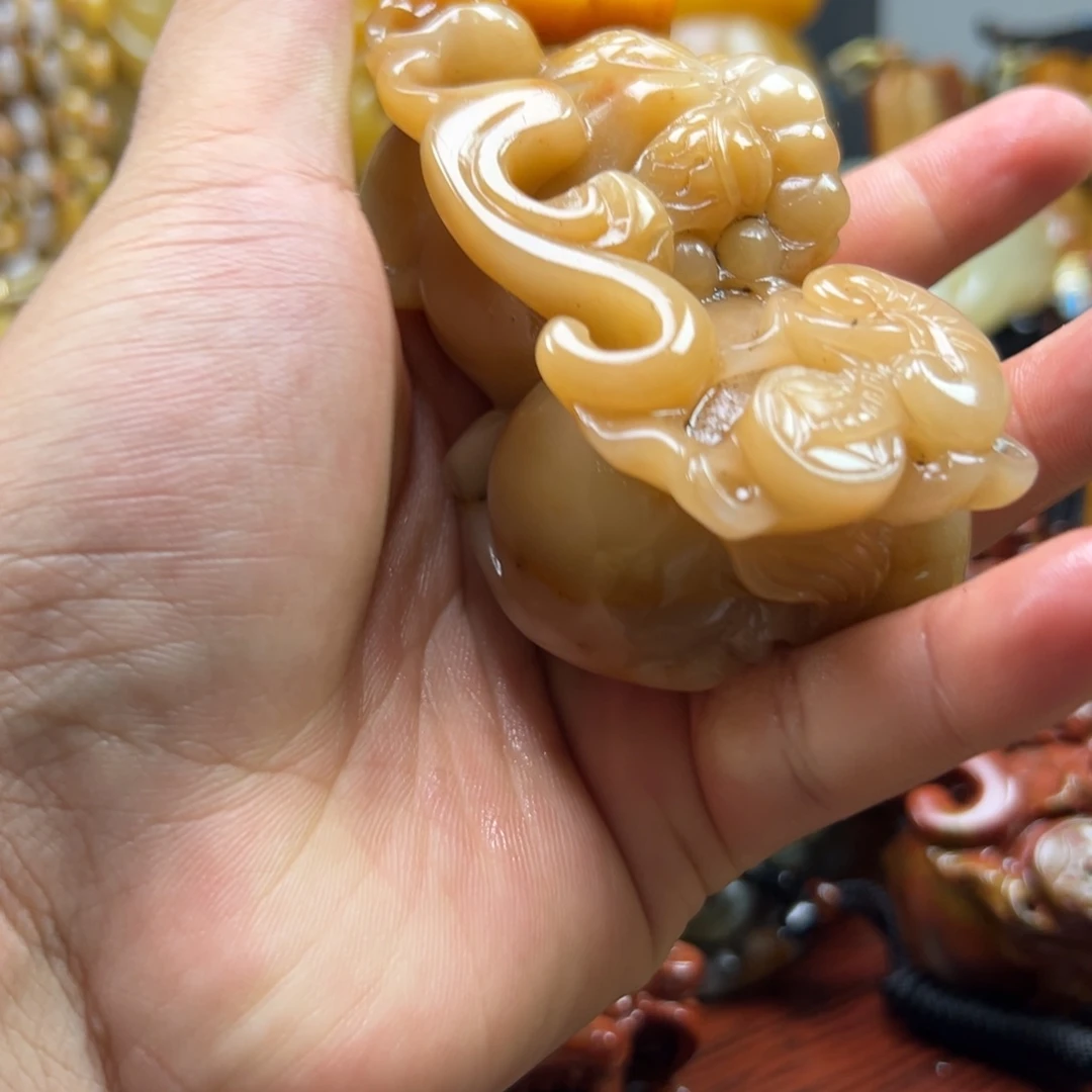 石英质玉（黄龙玉）未镶嵌黄龙玉