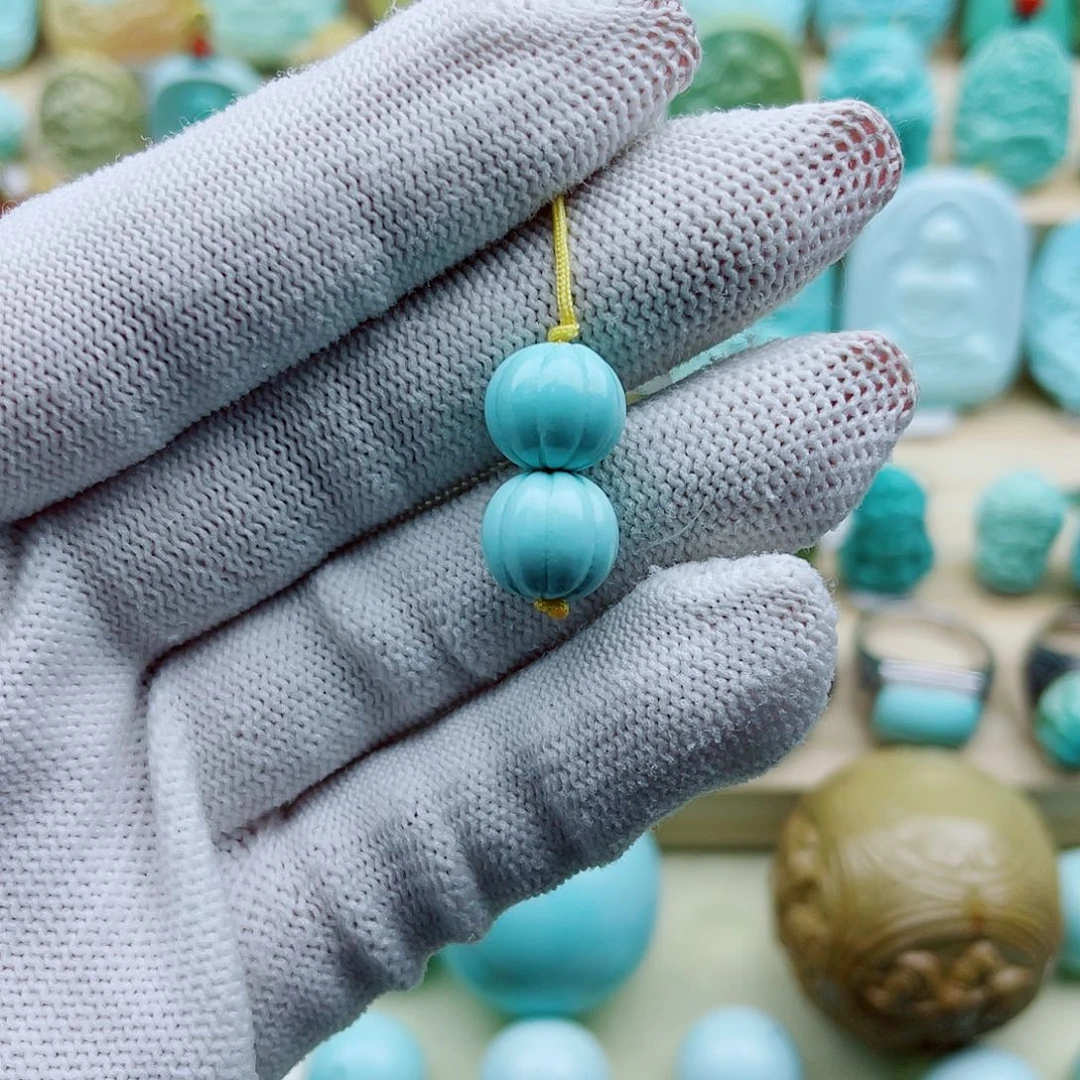 绿松石未镶嵌珠宝奇石