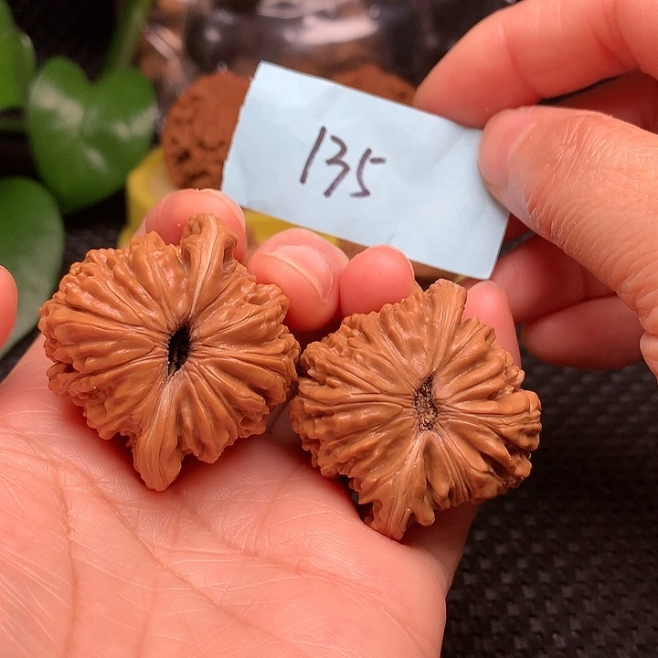 【闪购商品】把件文玩核桃39.8四座楼135