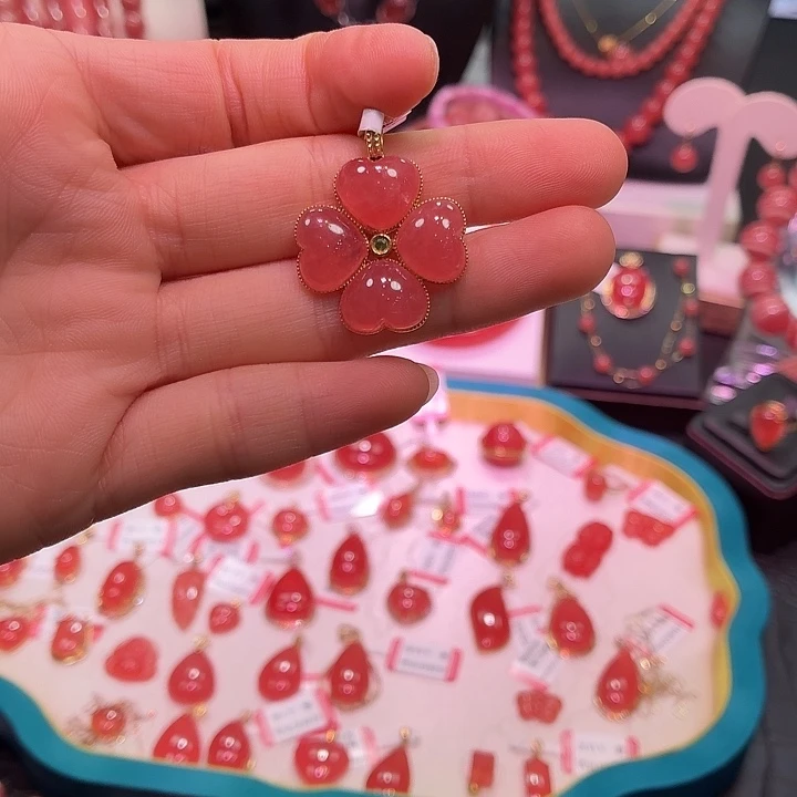 菱锰矿（红纹石）18K金镶嵌颈饰