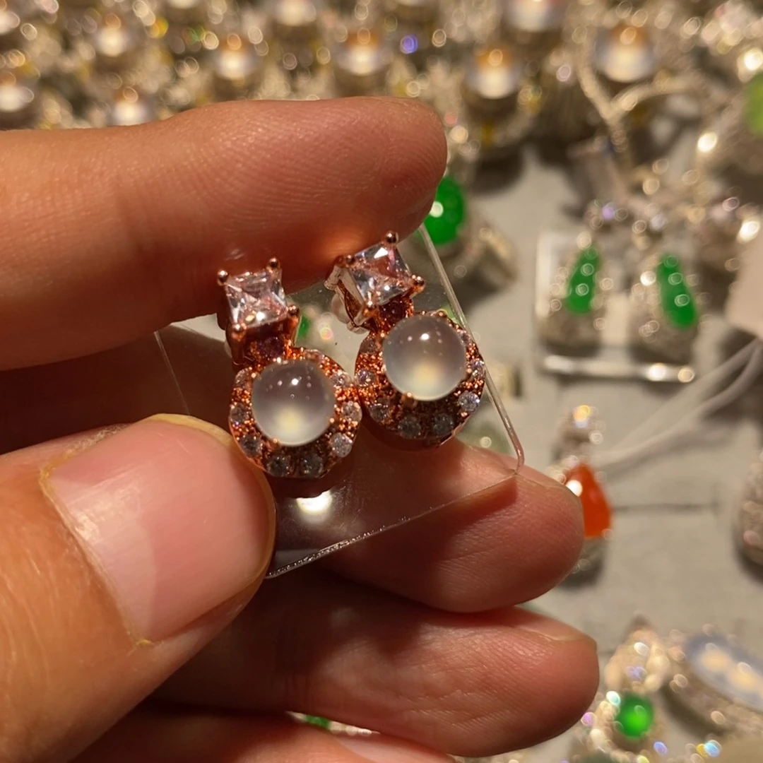 定制翡翠未镶嵌冰种6.2mm