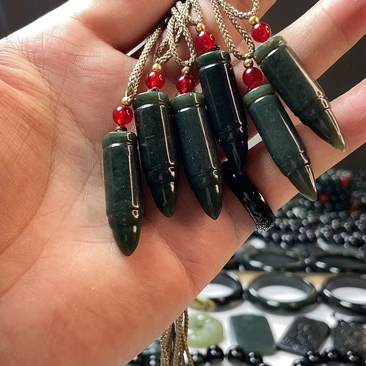 和田玉（青玉）未镶嵌颈饰