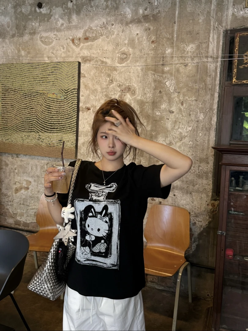 宅宅athome//香水kt 涂鸦风印花宽松正肩短袖T恤大版显瘦百搭上衣