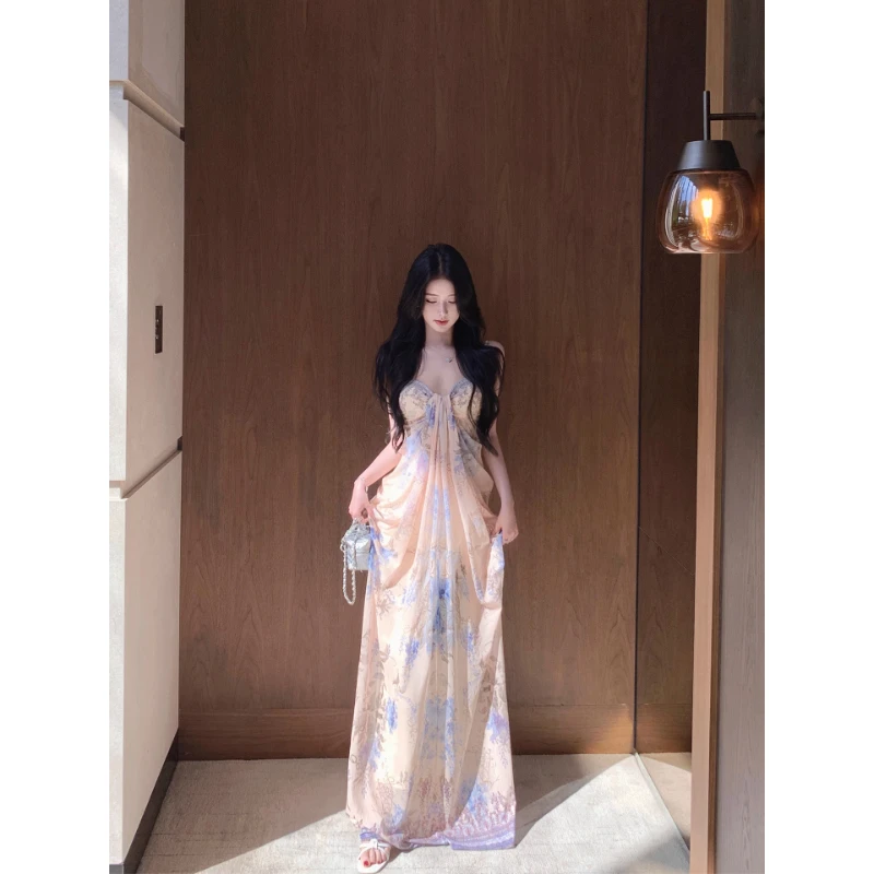 法式气质名媛度假风印花吊带连衣裙女设计感海边度假超仙拖地长裙