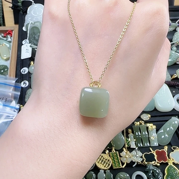 和田玉银S925镶嵌颈饰送链子送绳