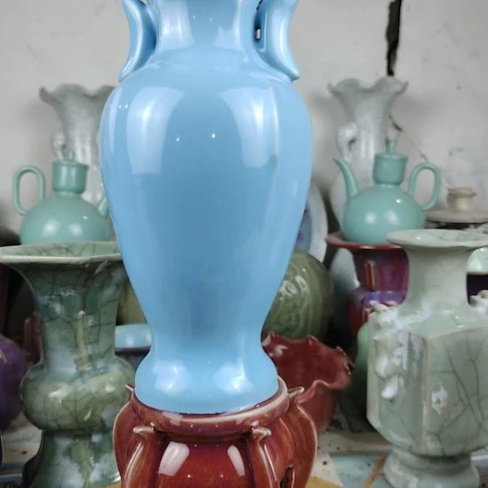 瓷片天蓝色官窑带底座