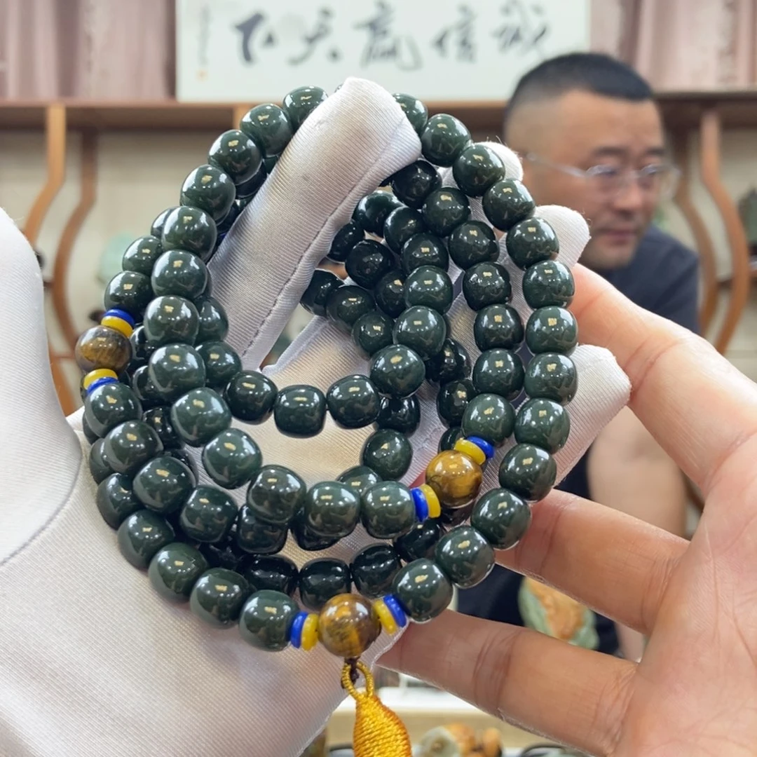 和田玉未镶嵌颈饰108颗