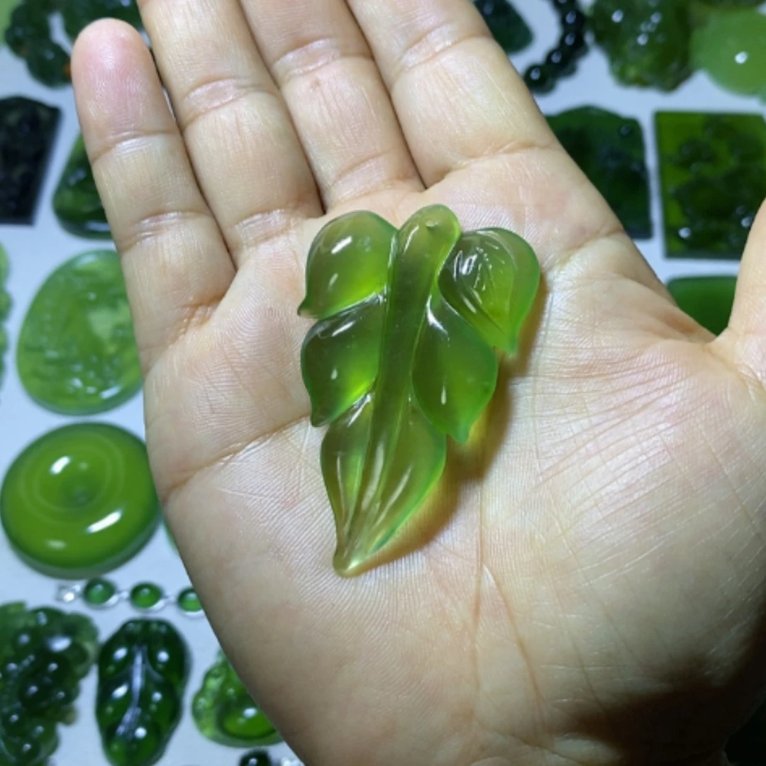 【闪购商品】未镶嵌蛇纹石玉颈饰