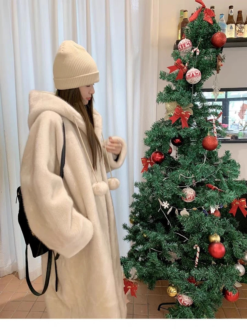 2024新款冬季女巫皮毛一体大衣加厚戴帽圣诞款貂绒外套时尚洋气女