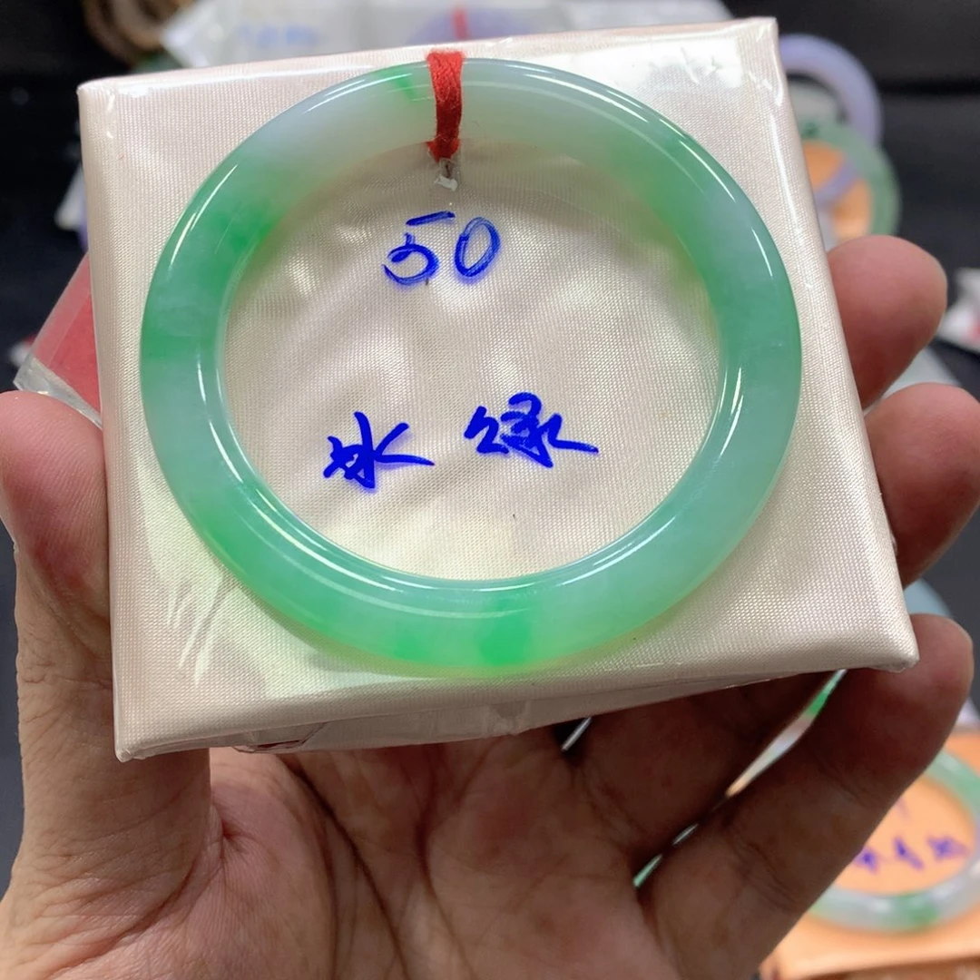 翡翠未镶嵌手镯翡翠