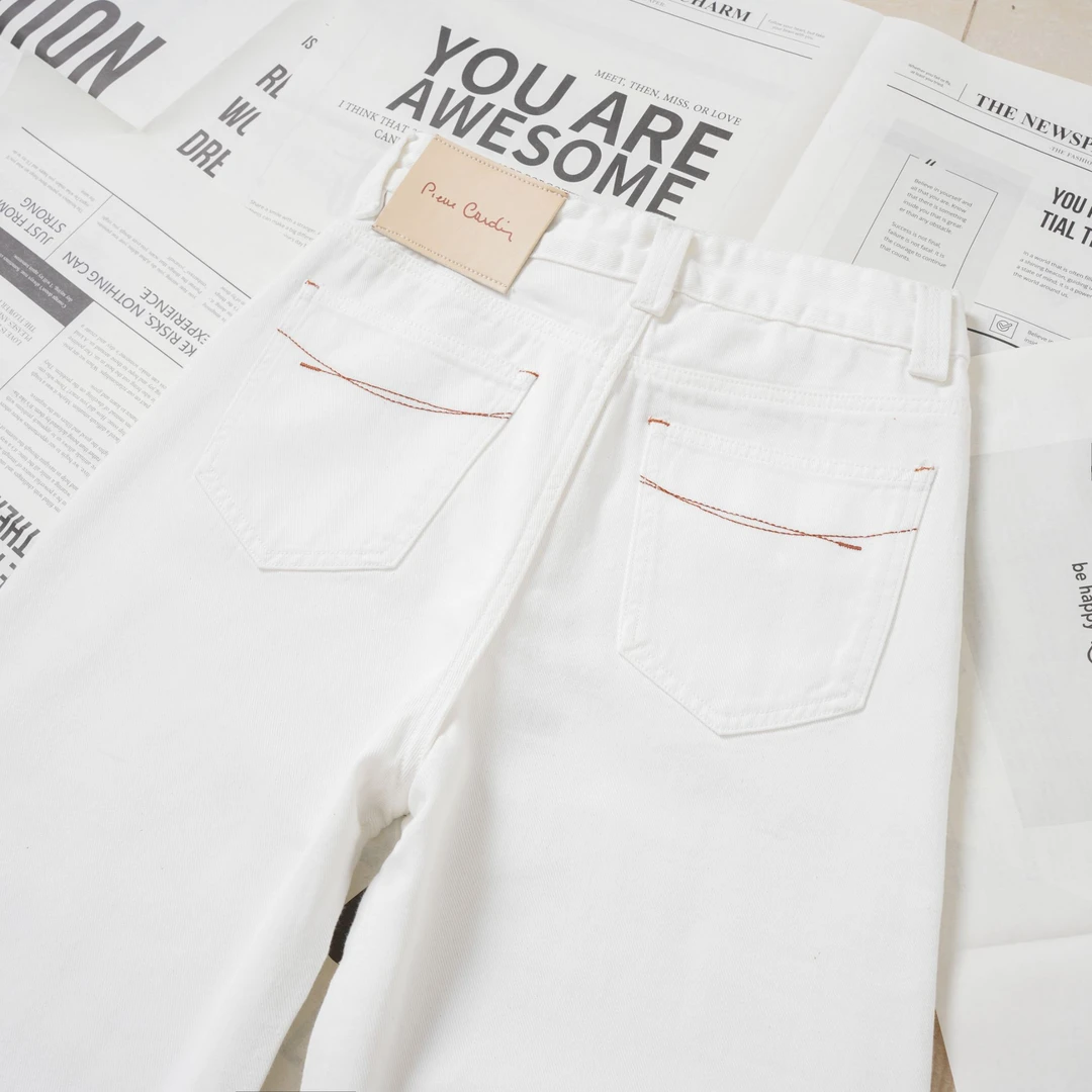 2025新款后袋弯弯绣花白色牛仔裤高腰窄版直筒阔腿时尚百搭