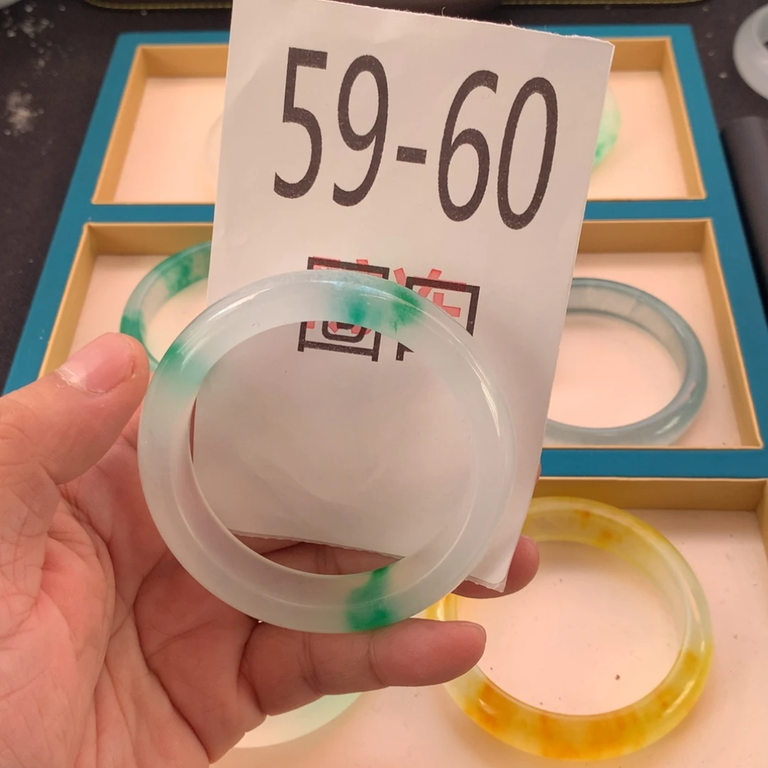 1石英岩玉手镯手镯