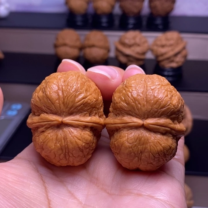 把件文玩核桃峭壁元宝11