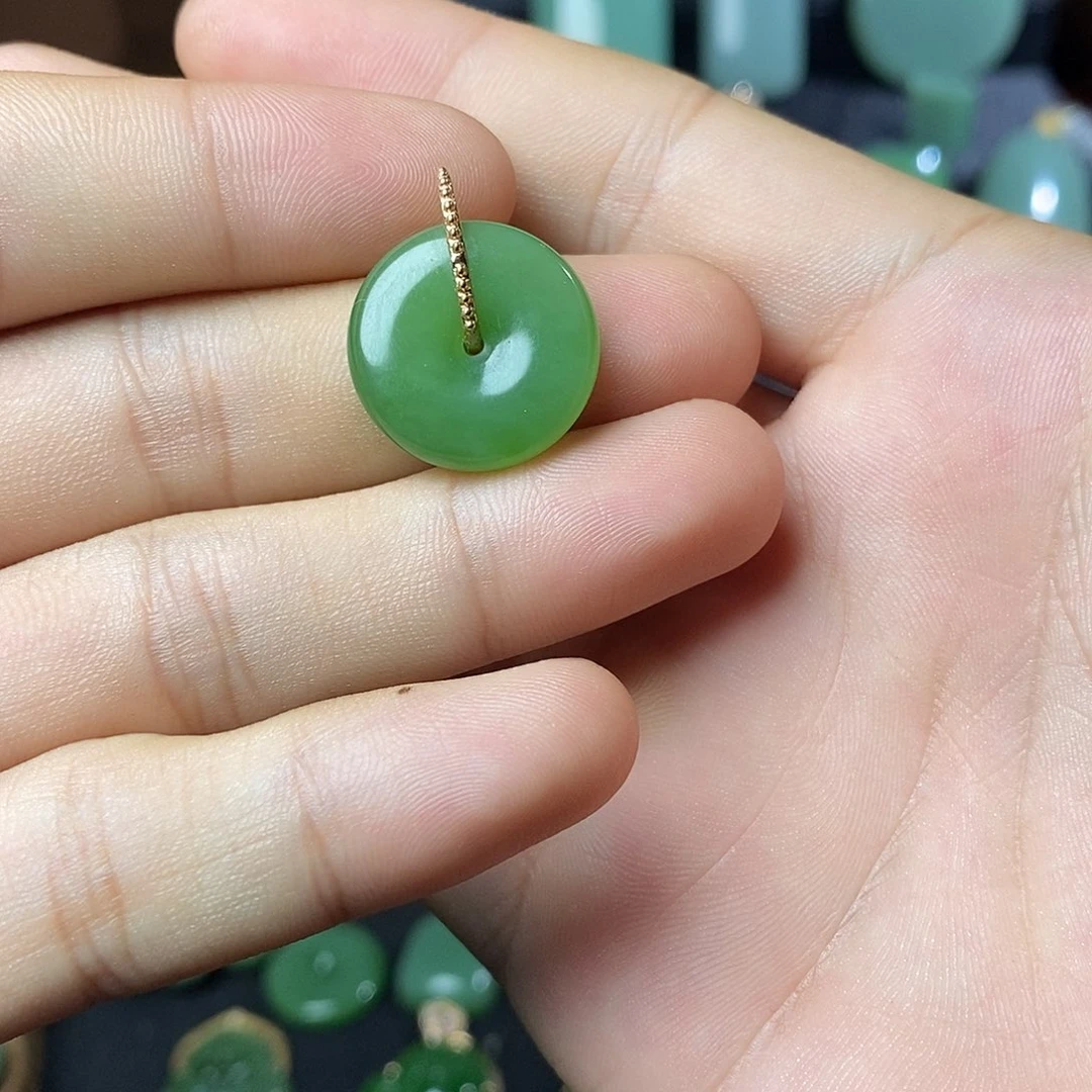 和田玉（碧玉）18K金镶嵌颈饰一***